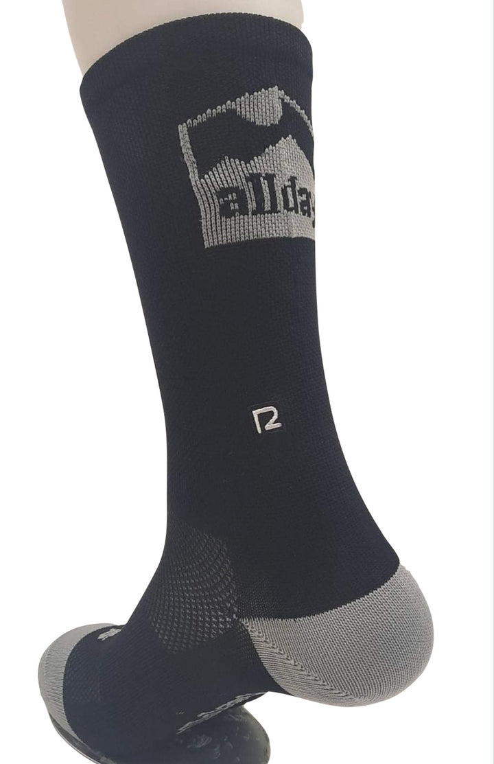 robin des bas cycling socks - buy a pair, give a pair - Bikecomponents.ca